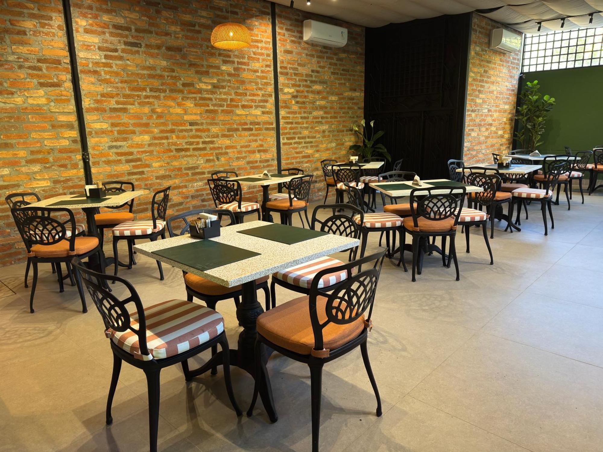 Graal Inn ไมริโปรัง ภายนอก รูปภาพ